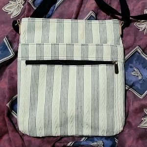 Thirty one mini crossbody